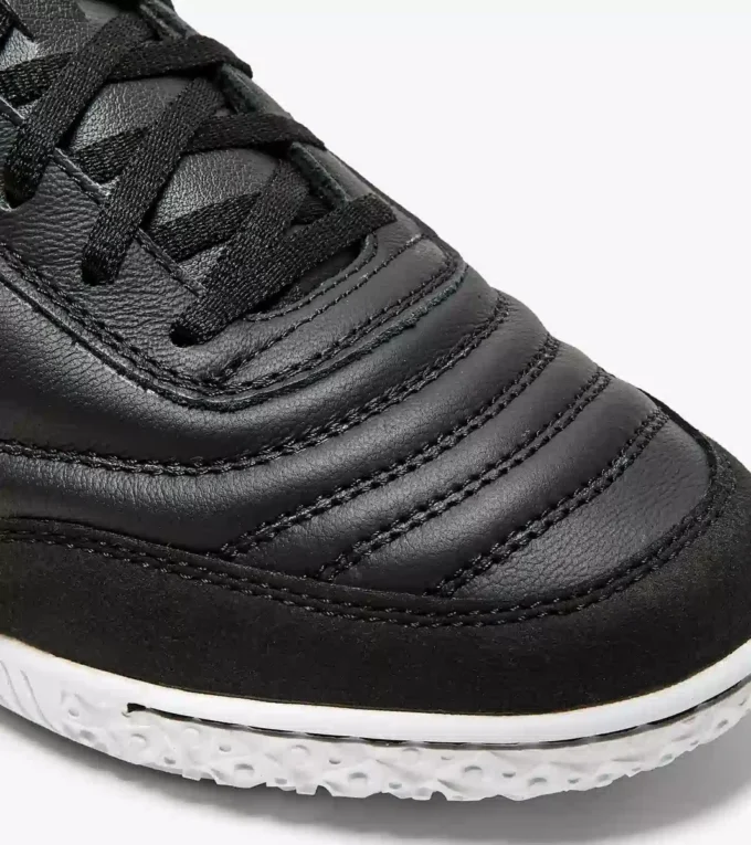 Botas de fútbol sala Calcetto Gr Lt Id: suela específica para terrenos cubiertos.