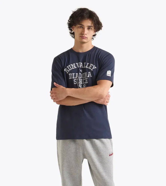 Camiseta Ss Run Valley Camiseta de estilo universitario: Run Valley Camiseta Ss Run Valley Camiseta de estilo universitario: Run Valley