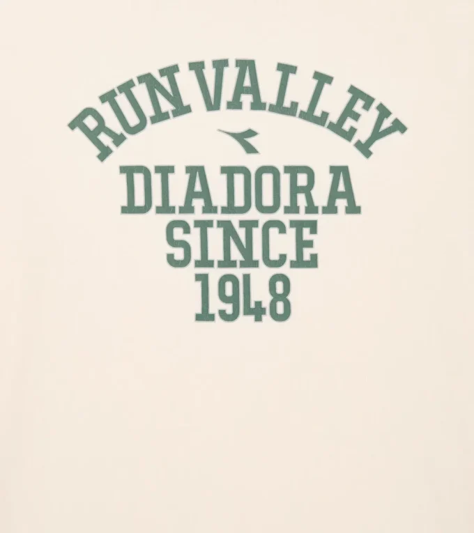Camiseta Ss Run Valley Camiseta de estilo universitario: Run Valley Camiseta Ss Run Valley Camiseta de estilo universitario: Run Valley