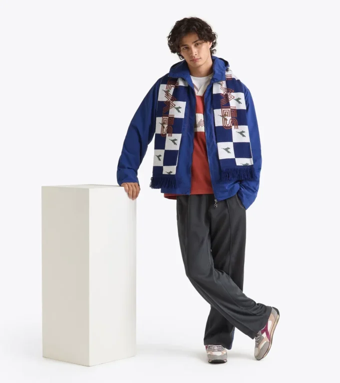 Chaqueta Legacy Chaqueta cortavientos con capucha Legacy – Fabricada en Italia Chaqueta Legacy Chaqueta cortavientos con capucha Legacy – Fabricada en Italia
