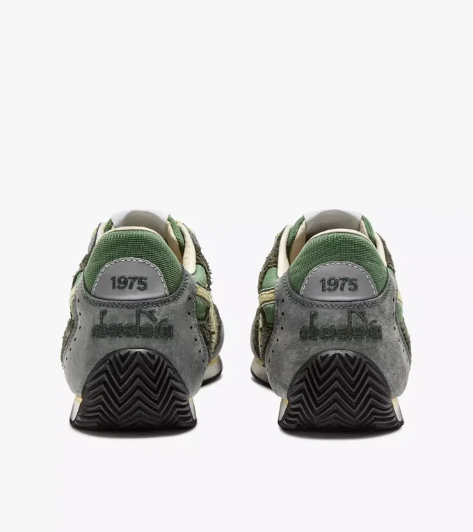 Equipe Revenge Used Zapatilla Heritage de perfil bajo