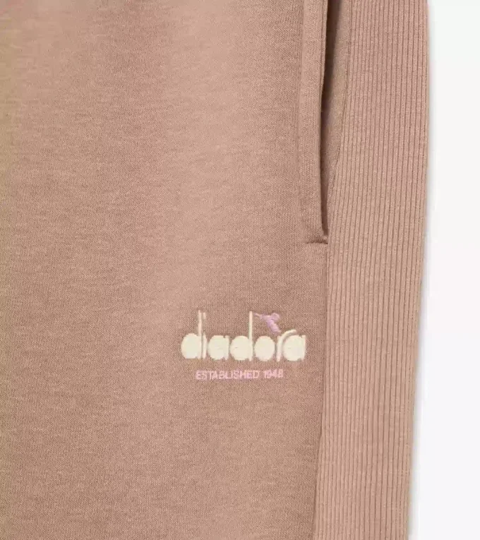 L. Pantalones Pantalones de chándal de felpa con logotipo Athl. – Ajuste regulable L. Pantalones Pantalones de chándal de felpa con logotipo Athl. – Ajuste regulable