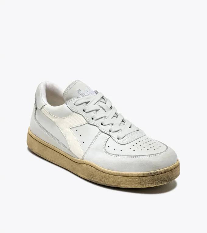 Mi Basket Low Used Heritage shoe – Género neutro Mi Basket Low Used Heritage shoe – Género neutro