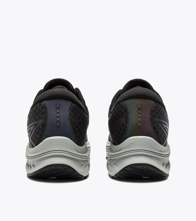 Mythos Blushield 10 Vortice Hip Zapatilla de running con detalles reflectantes: amortiguación y protección Mythos Blushield 10 Vortice Hip Zapatilla de running con detalles reflectantes: amortiguación y protección