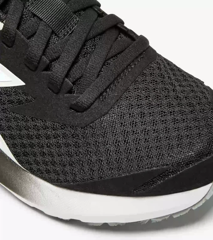 Mythos Blushield Vigore 3 Wide W Zapatilla de running con horma ancha: estabilidad y protección