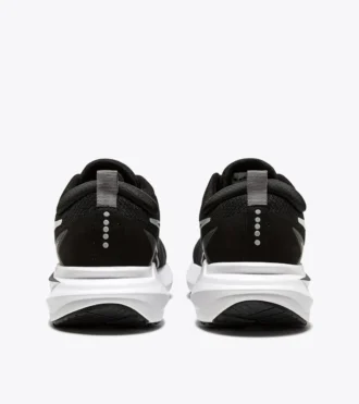 Mythos Blushield Vigore 3 Wide Zapatilla de running con horma ancha: estabilidad y protección Mythos Blushield Vigore 3 Wide Zapatilla de running con horma ancha: estabilidad y protección