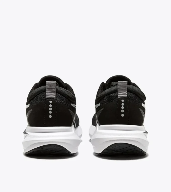 Mythos Blushield Vigore 3 Wide Zapatilla de running con horma ancha: estabilidad y protección