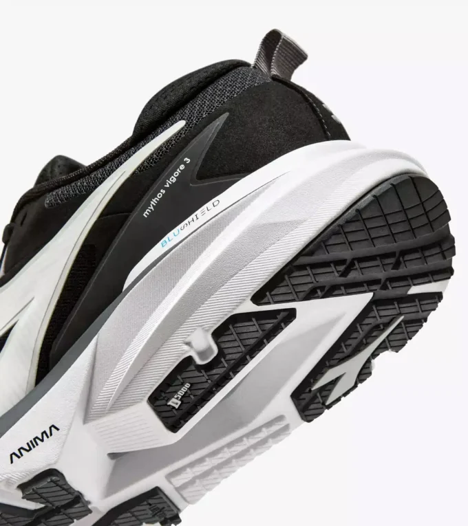 Mythos Blushield Vigore 3 Wide Zapatilla de running con horma ancha: estabilidad y protección