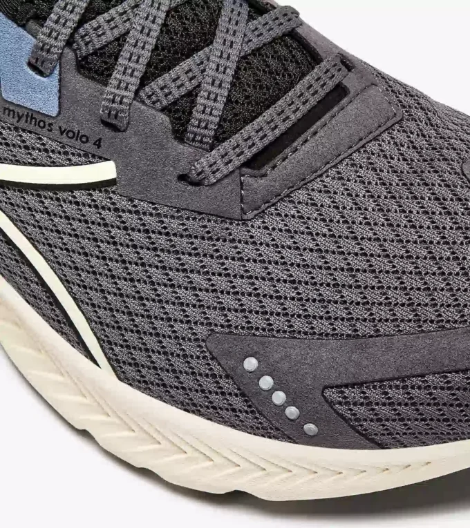 Mythos Blushield Volo 4 2030 Zapatilla de running: fabricada con materiales de bajo impacto medioambiental. Mythos Blushield Volo 4 2030 Zapatilla de running: fabricada con materiales de bajo impacto medioambiental.