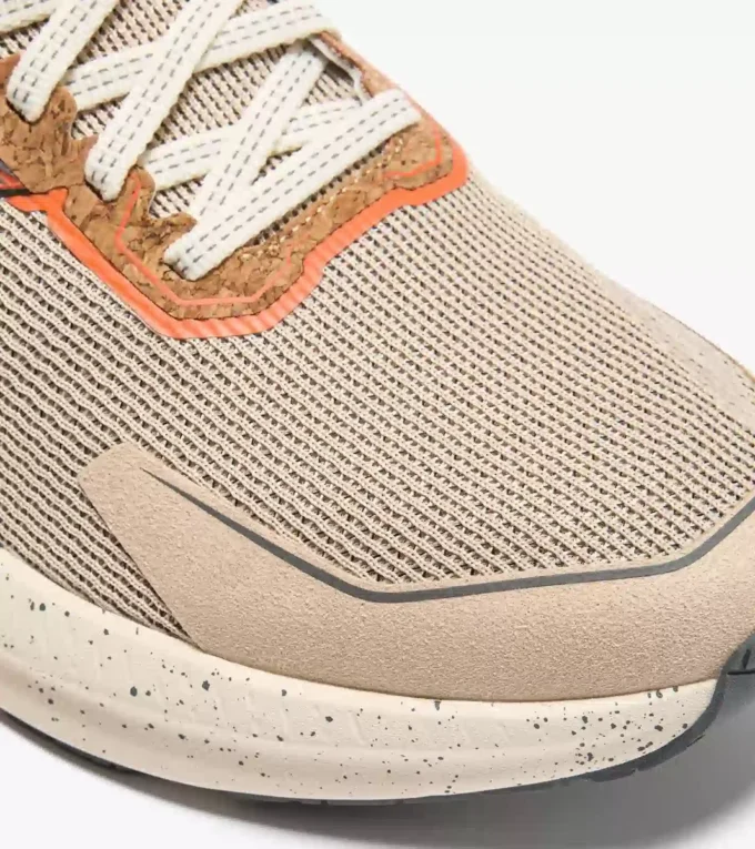 Mythos Blushield Volo 5 2030 Zapatilla de running con menor impacto medioambiental: estabilidad y ligereza Mythos Blushield Volo 5 2030 Zapatilla de running con menor impacto medioambiental: estabilidad y ligereza