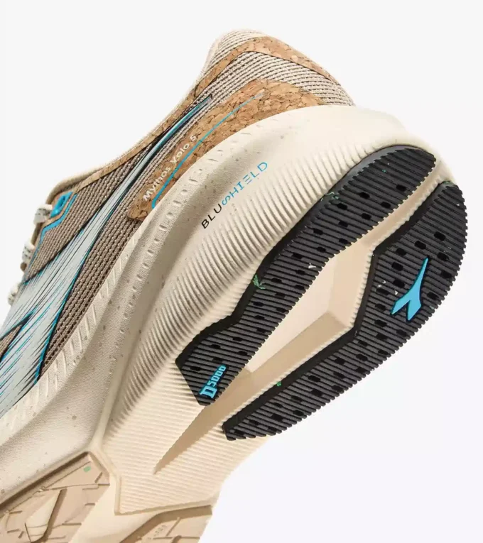 Mythos Blushield Volo 5 W 2030 Zapatilla de running con menor impacto medioambiental: estabilidad y ligereza Mythos Blushield Volo 5 W 2030 Zapatilla de running con menor impacto medioambiental: estabilidad y ligereza