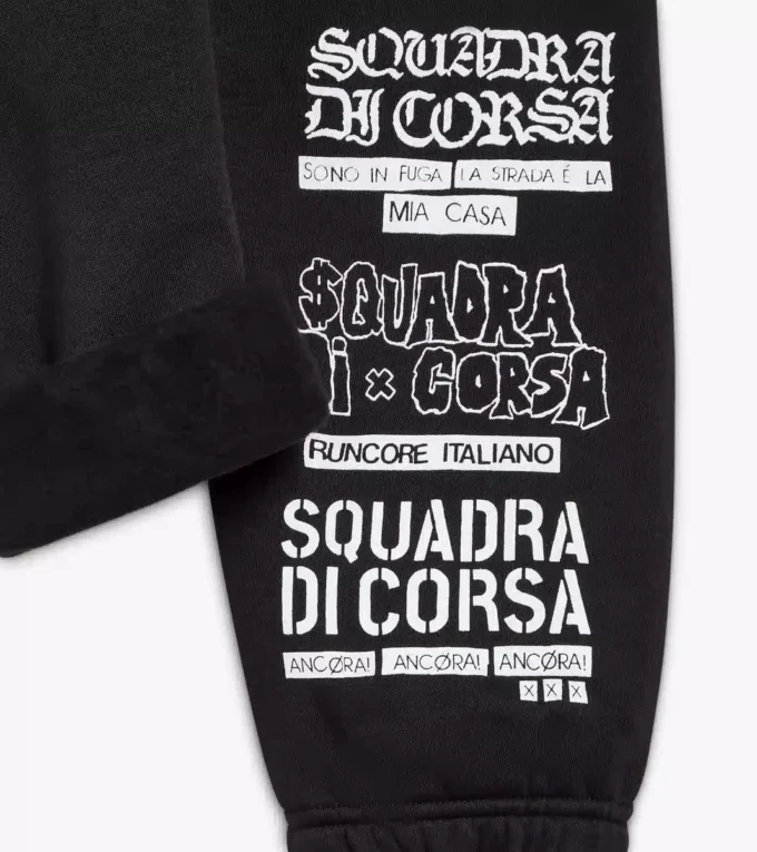 Pantalones de chándal Squadra Di Corsa Pantalones de chándal Squadra di Corsa aporty – Ajuste cómodo – Unisex Pantalones de chándal Squadra Di Corsa Pantalones de chándal Squadra di Corsa aporty – Ajuste cómodo – Unisex