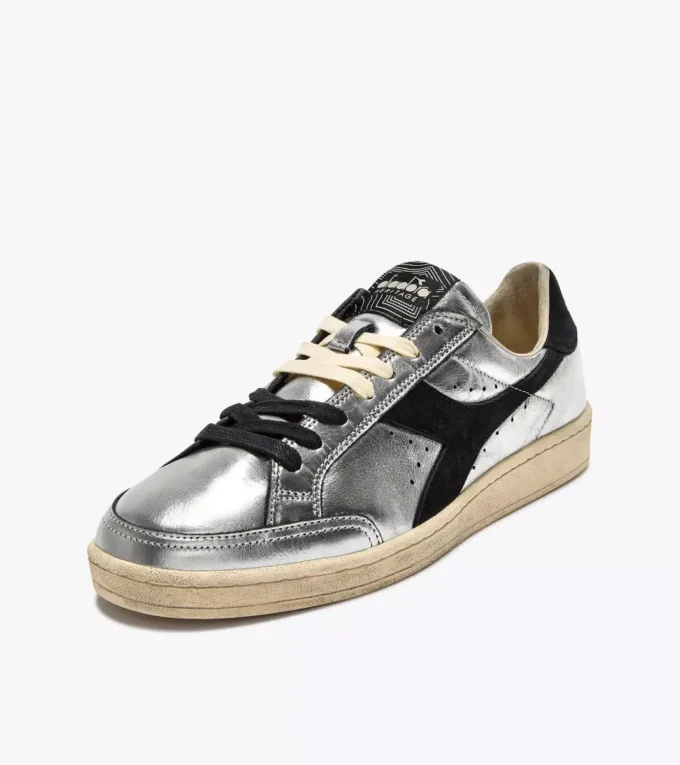 Prestige Metal Used Zapatilla Heritage fabricada en piel Prestige Metal Used Zapatilla Heritage fabricada en piel