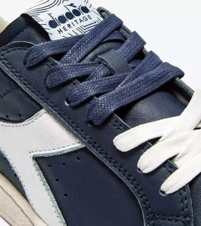 Prestige Used Zapatillas Heritage fabricadas en piel Prestige Used Zapatillas Heritage fabricadas en piel
