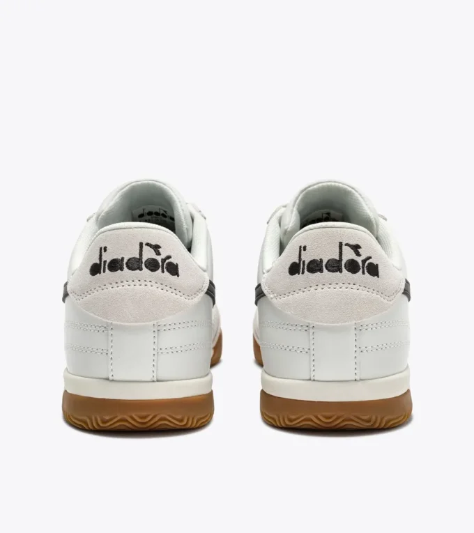 Seúl Zapatillas de cuero inspiradas en las terrazas interiores Seúl Zapatillas de cuero inspiradas en las terrazas interiores