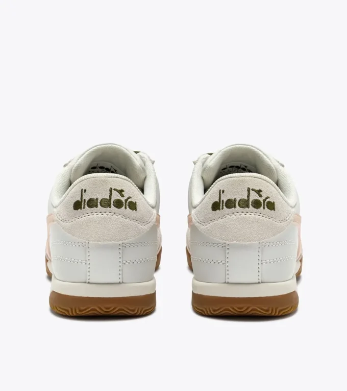 Seúl Zapatillas de cuero inspiradas en las terrazas interiores Seúl Zapatillas de cuero inspiradas en las terrazas interiores