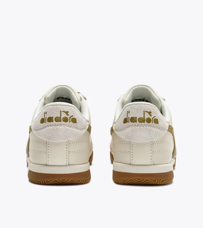 Seúl Zapatillas de cuero inspiradas en las terrazas interiores Seúl Zapatillas de cuero inspiradas en las terrazas interiores