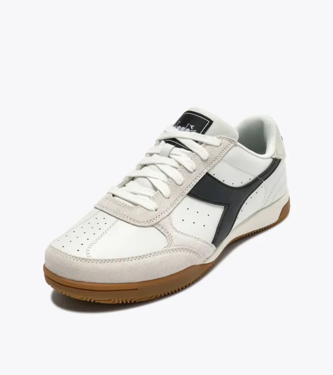 Seúl Zapatillas de cuero inspiradas en las terrazas interiores Seúl Zapatillas de cuero inspiradas en las terrazas interiores