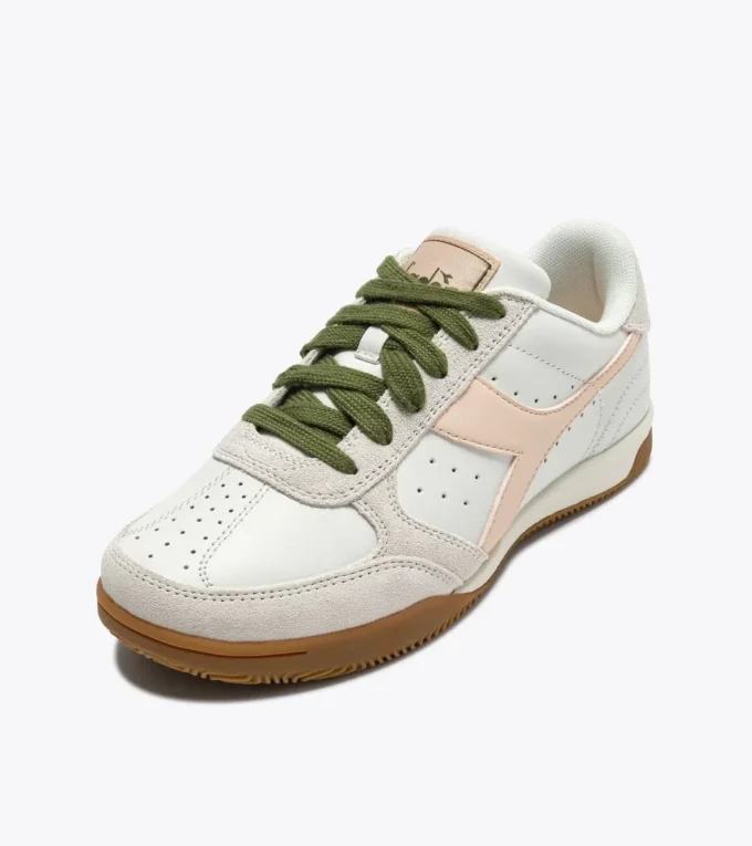 Seúl Zapatillas de cuero inspiradas en las terrazas interiores Seúl Zapatillas de cuero inspiradas en las terrazas interiores