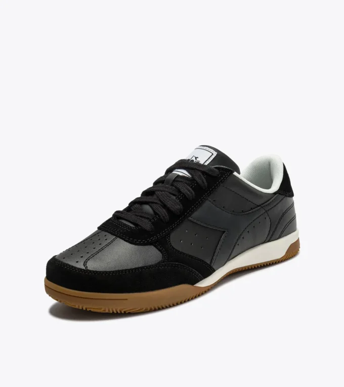 Seúl Zapatillas de cuero inspiradas en las terrazas interiores Seúl Zapatillas de cuero inspiradas en las terrazas interiores
