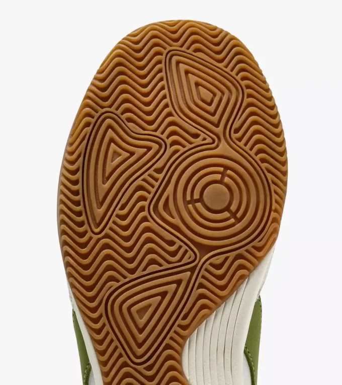 Seúl Zapatillas de cuero inspiradas en las terrazas interiores Seúl Zapatillas de cuero inspiradas en las terrazas interiores
