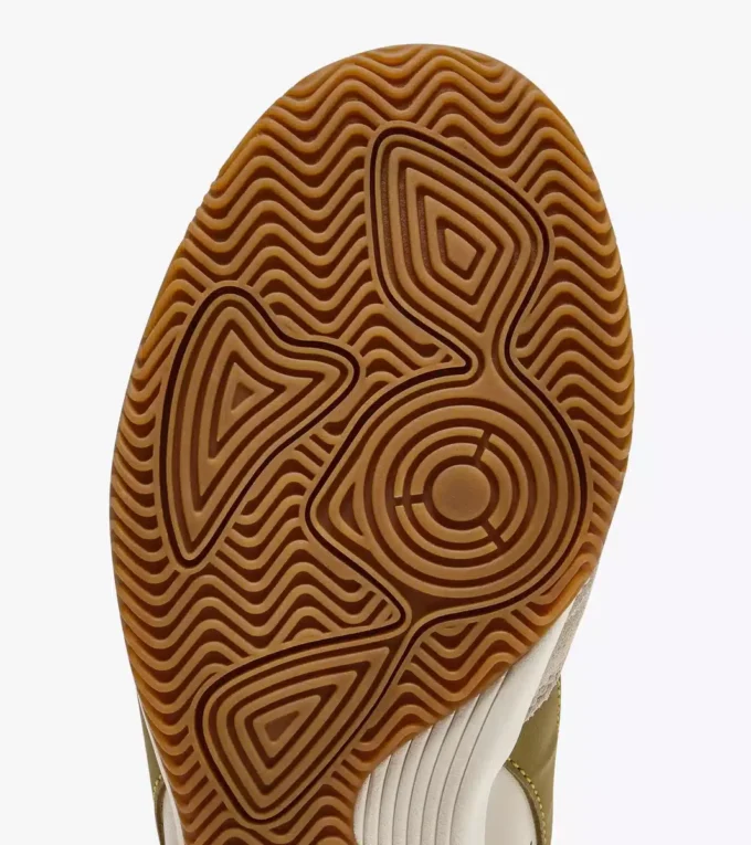 Seúl Zapatillas de cuero inspiradas en las terrazas interiores Seúl Zapatillas de cuero inspiradas en las terrazas interiores
