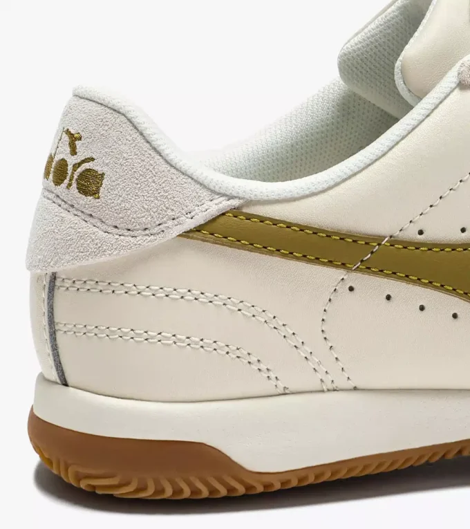 Seúl Zapatillas de cuero inspiradas en las terrazas interiores Seúl Zapatillas de cuero inspiradas en las terrazas interiores