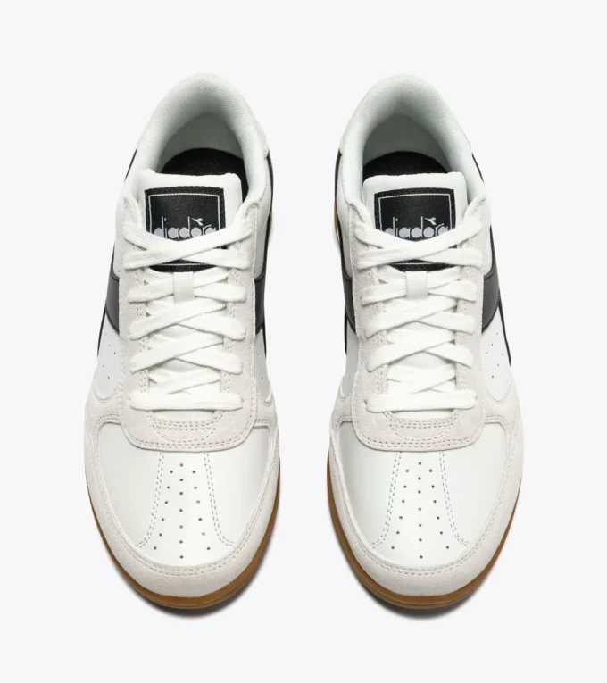 Seúl Zapatillas de cuero inspiradas en las terrazas interiores Seúl Zapatillas de cuero inspiradas en las terrazas interiores