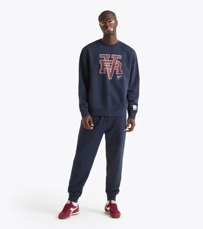 Sudadera Crew Run Valley Sudadera de cuello redondo inspirada en el estilo universitario – Run Valley Sudadera Crew Run Valley Sudadera de cuello redondo inspirada en el estilo universitario – Run Valley