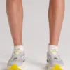 Zapatillas de running Atomo V7000-2 Made in Italy: ligereza y amortiguación, para todos los géneros Zapatillas de running Atomo V7000-2 Made in Italy: ligereza y amortiguación, para todos los géneros