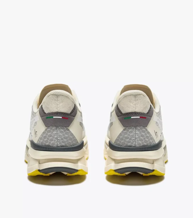 Zapatillas de running Atomo V7000-2 Made in Italy: ligereza y amortiguación, para todos los géneros Zapatillas de running Atomo V7000-2 Made in Italy: ligereza y amortiguación, para todos los géneros