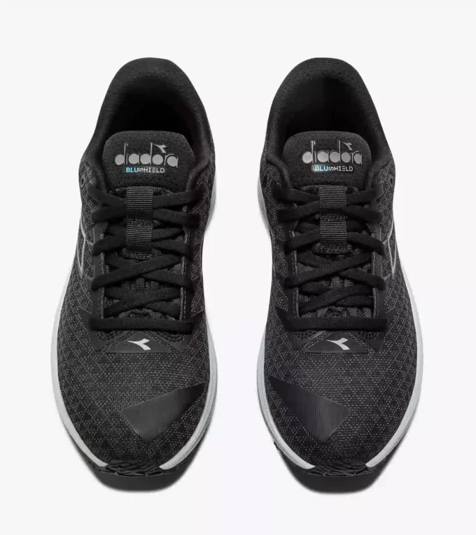 Zapatillas de running Mythos Blushield 10 Vortice Hip W con detalles reflectantes: amortiguación y protección Zapatillas de running Mythos Blushield 10 Vortice Hip W con detalles reflectantes: amortiguación y protección