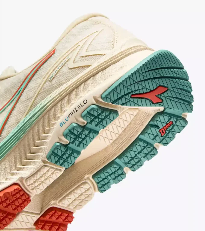 Zapatillas de running Mythos Blushield 10 Vortice W: amortiguación y protección.