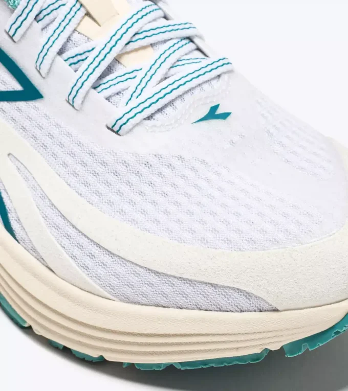 Zapatillas de running Mythos Blushield 9 Vortice W: amortiguación y protección