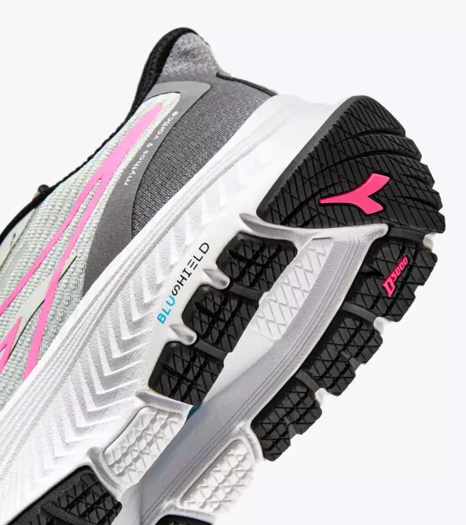 Zapatillas de running Mythos Blushield 9 Vortice W: amortiguación y protección