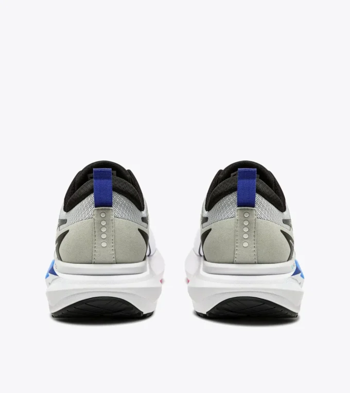 Zapatillas de running Mythos Blushield Vigore 3: estabilidad y protección Zapatillas de running Mythos Blushield Vigore 3: estabilidad y protección