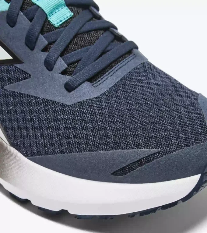 Zapatillas de running Mythos Blushield Vigore 3: estabilidad y protección Zapatillas de running Mythos Blushield Vigore 3: estabilidad y protección