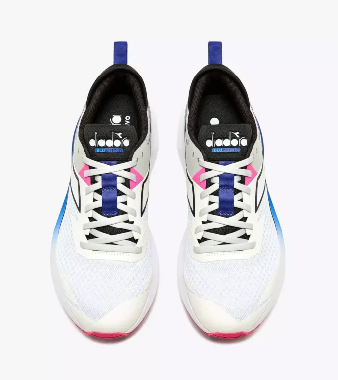 Zapatillas de running Mythos Blushield Vigore 3: estabilidad y protección Zapatillas de running Mythos Blushield Vigore 3: estabilidad y protección