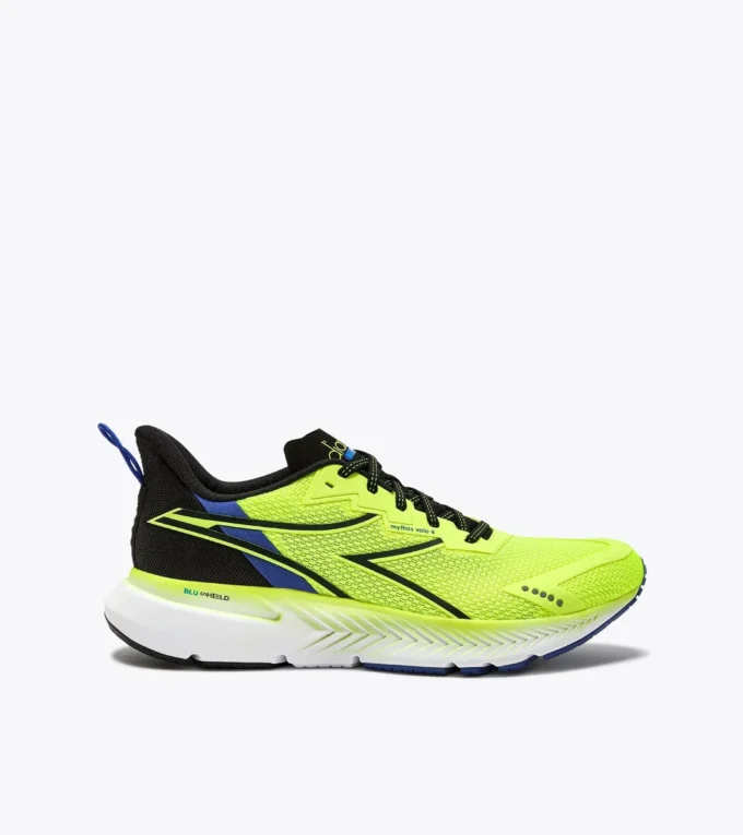 Zapatillas de running Mythos Blushield Volo 4: estabilidad y ligereza Zapatillas de running Mythos Blushield Volo 4: estabilidad y ligereza