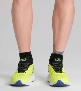 Zapatillas de running Mythos Blushield Volo 4: estabilidad y ligereza