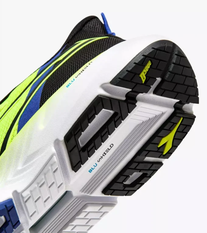 Zapatillas de running Mythos Blushield Volo 4: estabilidad y ligereza Zapatillas de running Mythos Blushield Volo 4: estabilidad y ligereza