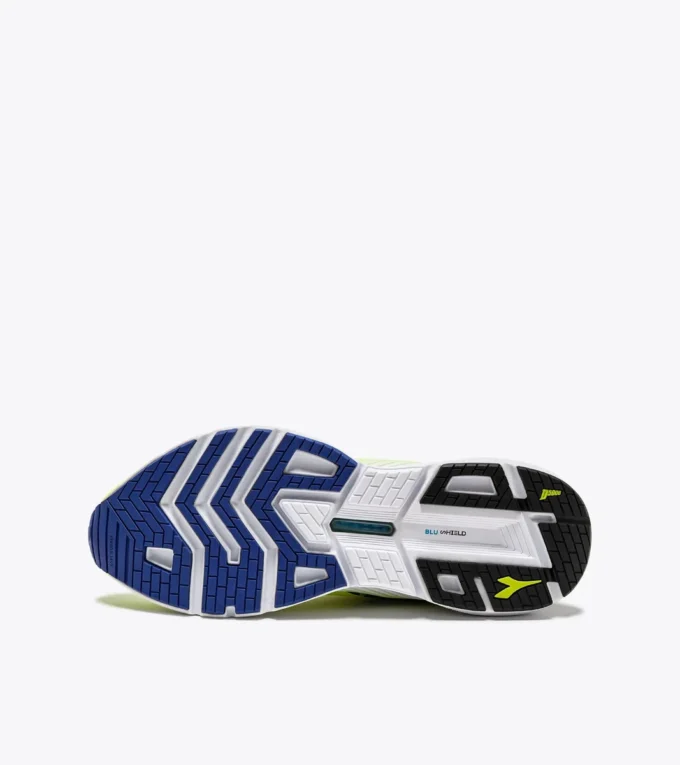 Zapatillas de running Mythos Blushield Volo 4: estabilidad y ligereza Zapatillas de running Mythos Blushield Volo 4: estabilidad y ligereza