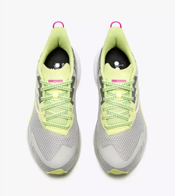 Zapatillas de running Mythos Blushield Volo 4 W: estabilidad y ligereza Zapatillas de running Mythos Blushield Volo 4 W: estabilidad y ligereza