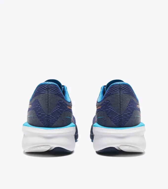 Zapatillas de running Mythos Blushield Volo 5: estabilidad y ligereza
