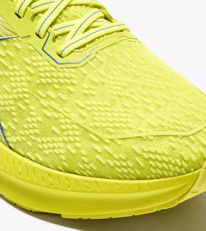 Zapatillas de running Mythos Blushield Volo 5: estabilidad y ligereza Zapatillas de running Mythos Blushield Volo 5: estabilidad y ligereza