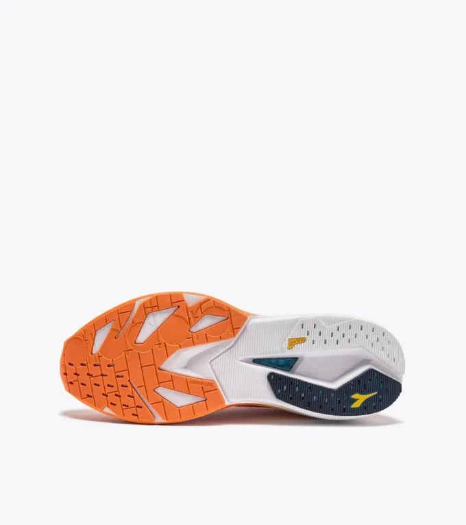 Zapatillas de running Mythos Blushield Volo 5: estabilidad y ligereza Zapatillas de running Mythos Blushield Volo 5: estabilidad y ligereza