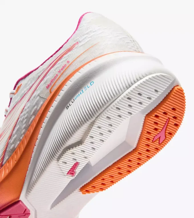 Zapatillas de running Mythos Blushield Volo 5 W: estabilidad y ligereza Zapatillas de running Mythos Blushield Volo 5 W: estabilidad y ligereza