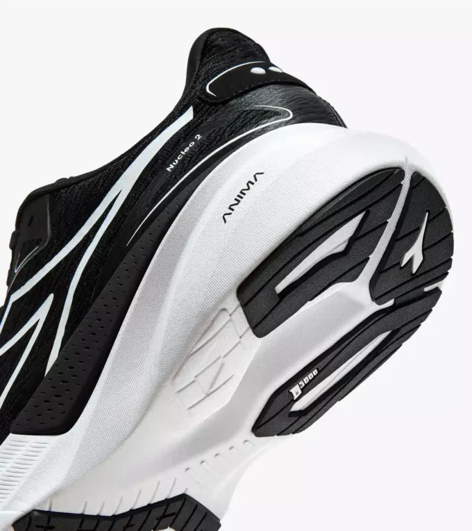 Zapatilla de running Nucleo 2 Wide: comodidad y estabilidad Zapatilla de running Nucleo 2 Wide: comodidad y estabilidad