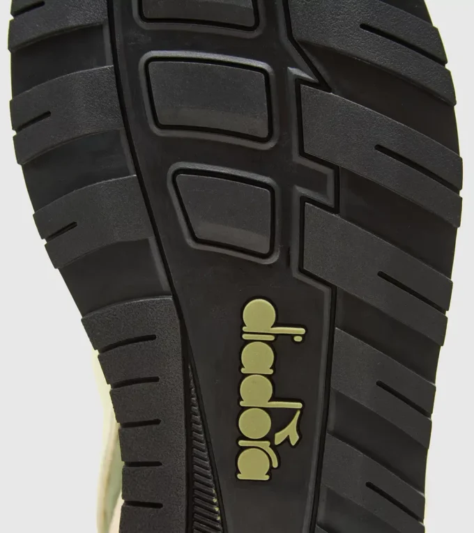 Zapatillas deportivas N9002
