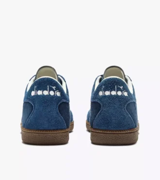 Zapatillas deportivas peludas